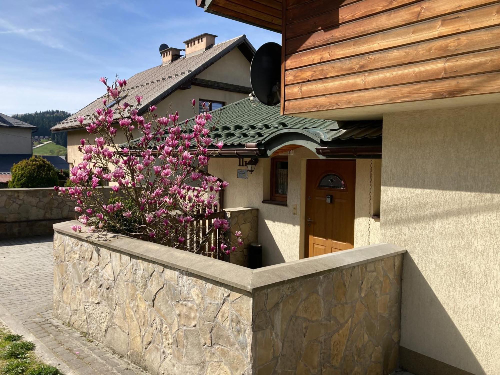 Apartamenty-Studio Noclegi Wczasy Wakacje Ferie - Pobyty Rodzinne Рабка Экстерьер фото